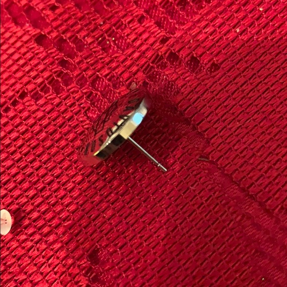 NEW Women’s HD STUD Earrings - Picture 2 of 4